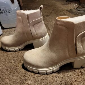 Soda Woman's boots size 7